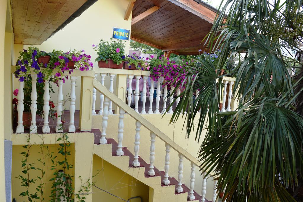 Hostel David Мостар Экстерьер фото